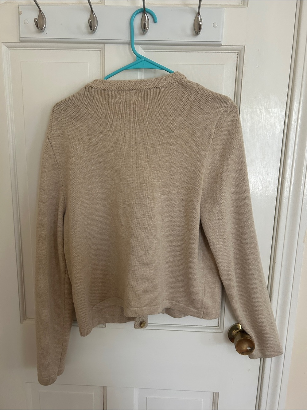 J Crew Beige Sweater Size Medium - Picture 2 of 3